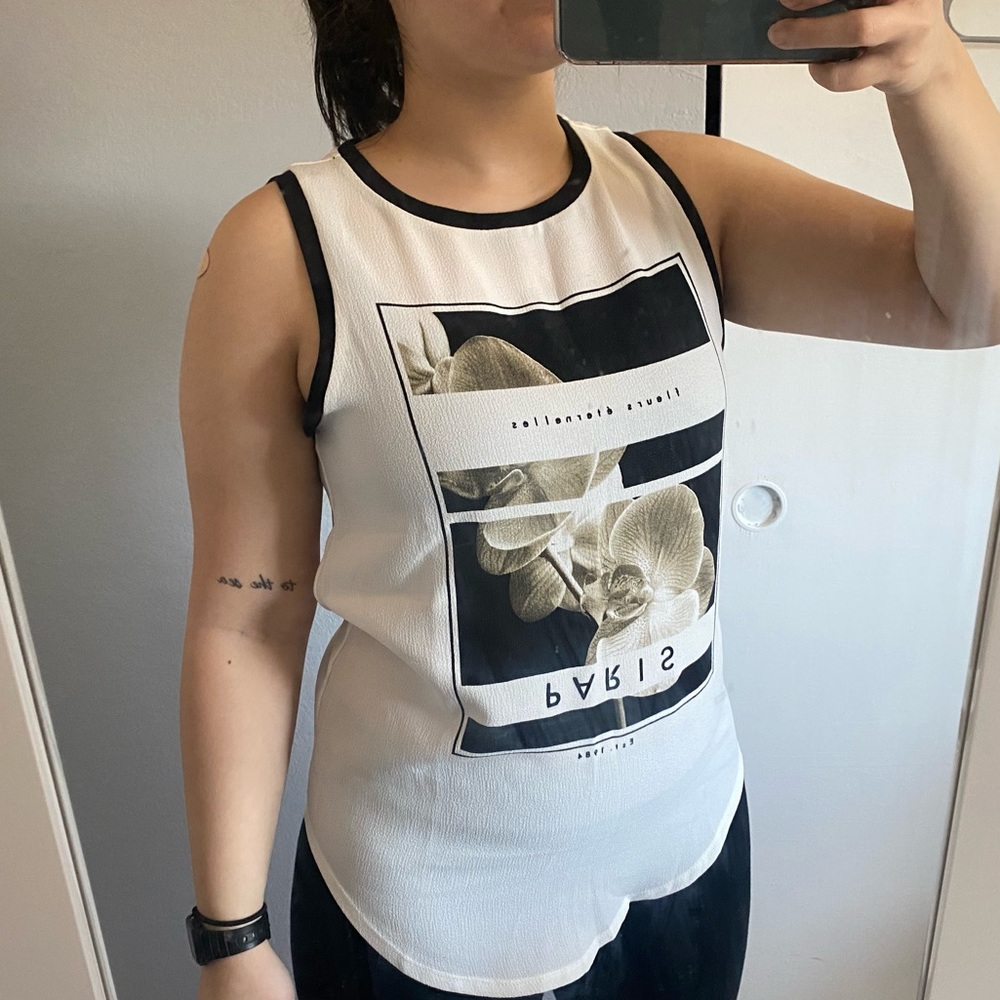 Forever 21 Orchid Graphic Tank Top